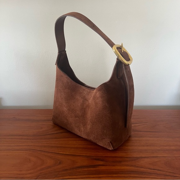 Madewell Handbags - Madewell The Sculptural-Buckle Shoulder Bag
